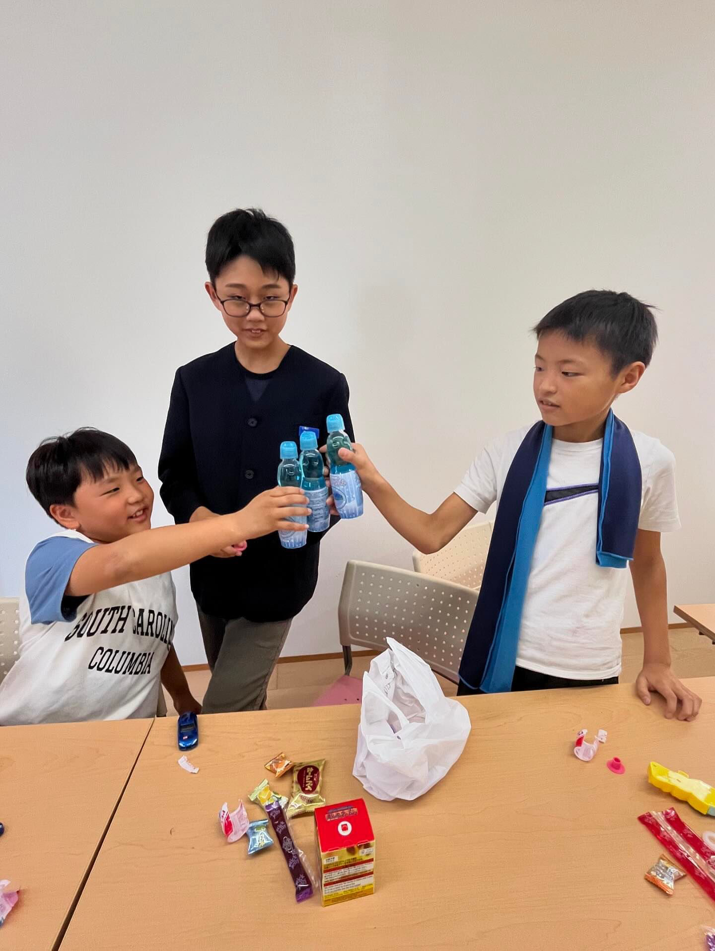 6F8CA6E3-2FE3-4C30-ACD1-A0BBF708FB42