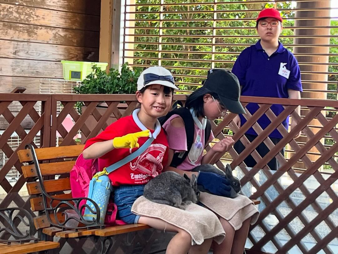 7A781D40-6053-45A0-B7F8-3E406BB365C6